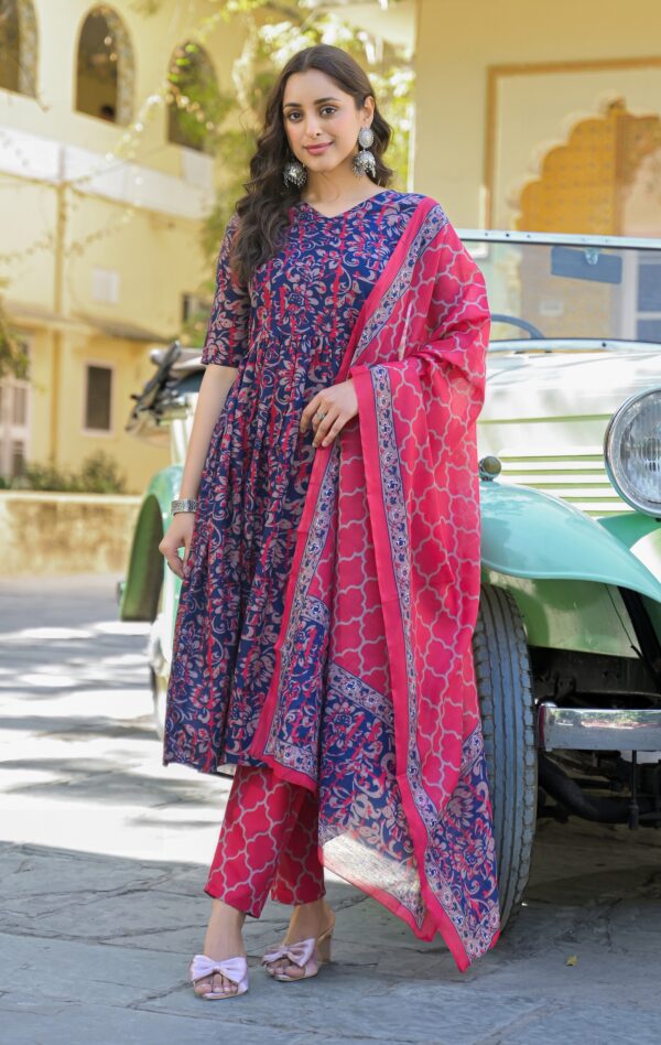 Women Viscose Navy Blue Anarkali Kurta And Pant Set With Dupatta