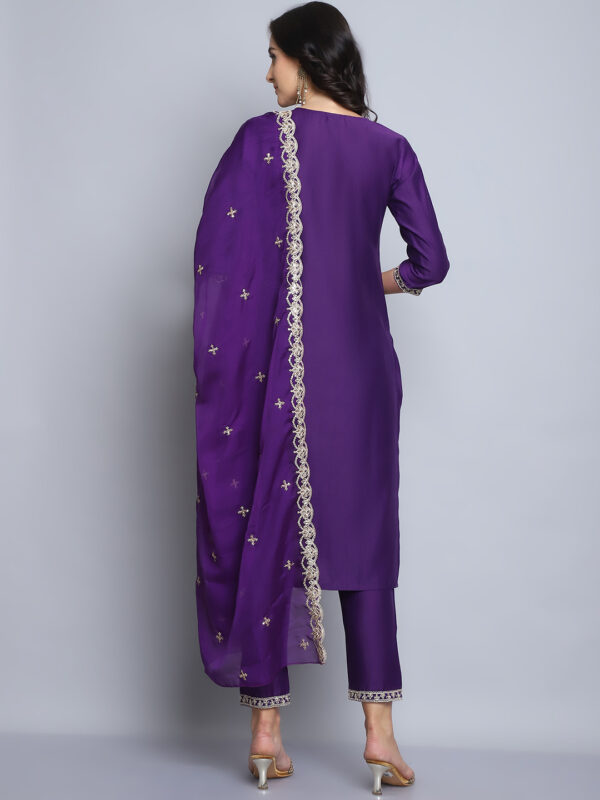 Women Purple Embroidery silk Kurta And Pant Set With Dupatta - Image 2