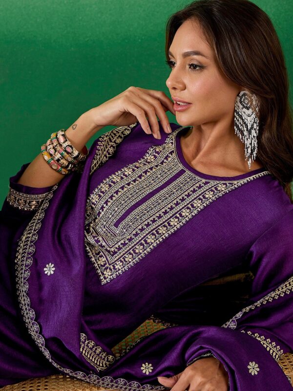 Women Purple Embroidery silk Kurta And Pant Set With Dupatta - Image 2