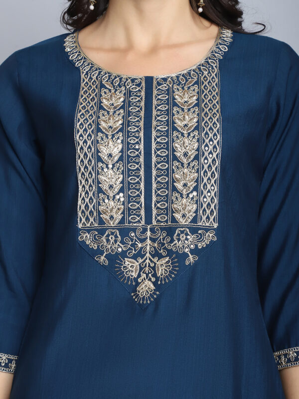 Women Navy Blue Embroidery silk Kurta And Pant Set With Dupatta - Image 3