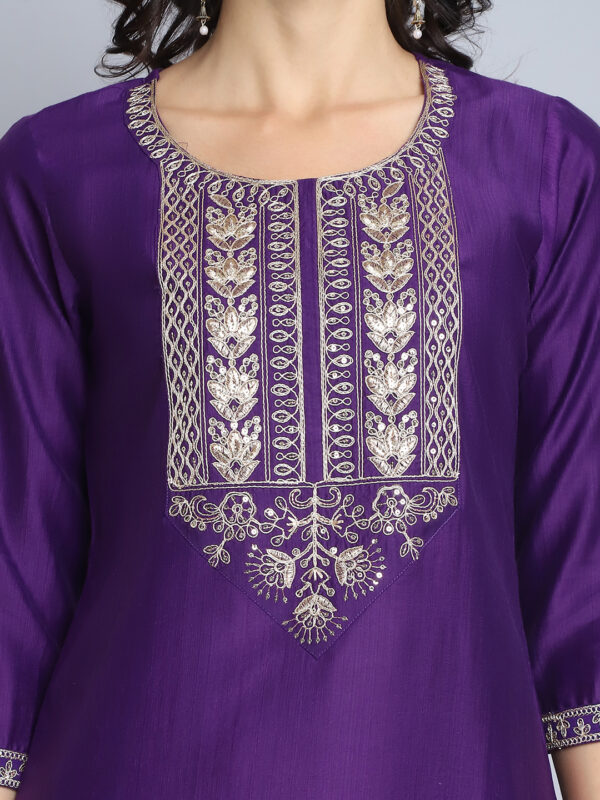 Women Purple Embroidery silk Kurta And Pant Set With Dupatta - Image 3