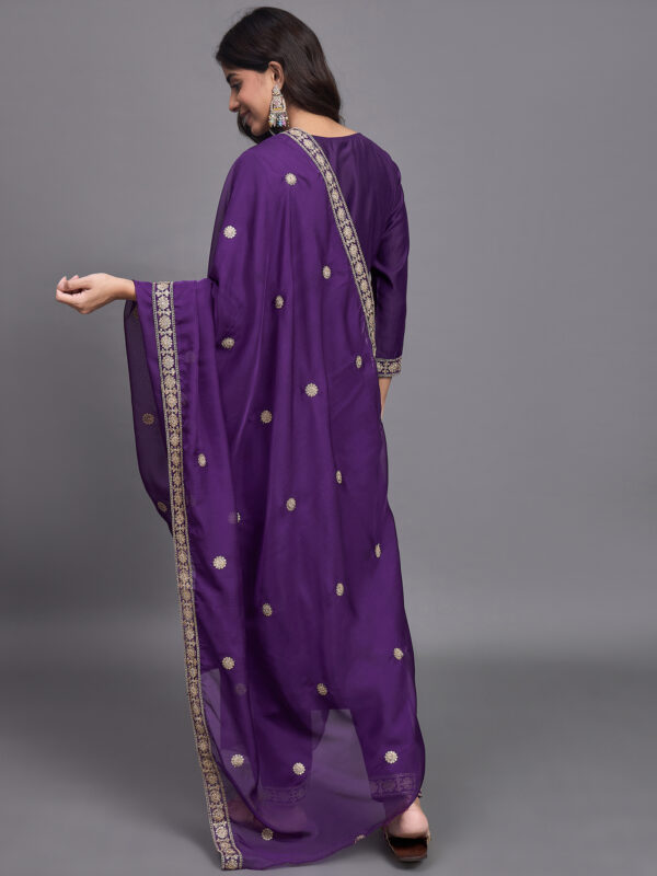 Women Embroidery Straight Purple Kurta And Pant set with Dupatta - Image 4