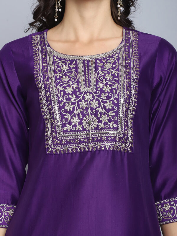 Women Embroidery Straight Purple Kurta And Pant set with Dupatta - Image 3